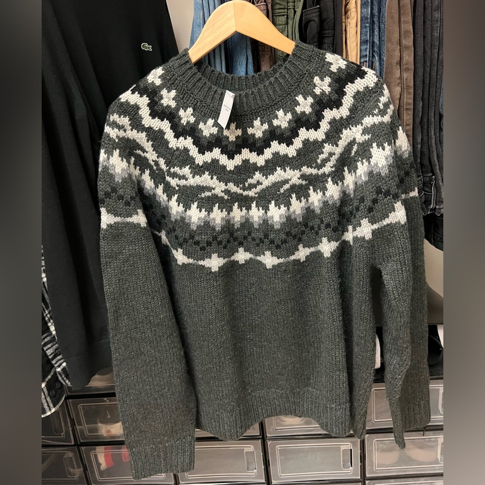 AMERICAN EAGLE OUTFITTERS
Fair Isle Sweater